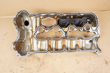 2012 - 2016 BMW 650i 550i 750i 4.4l Right Passenger Side Valve Cover OEM