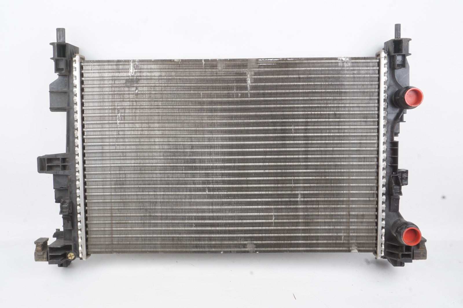 2018 - 2021 Jeep Renegade 2.4l Engine Cooling Radiator OEM