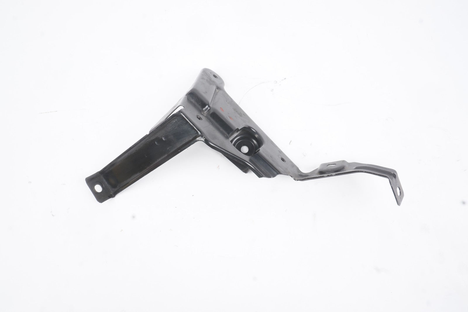 2014-2019 Maserati Ghibli Front Right Passenger Side Fender Mount Bracket OEM
