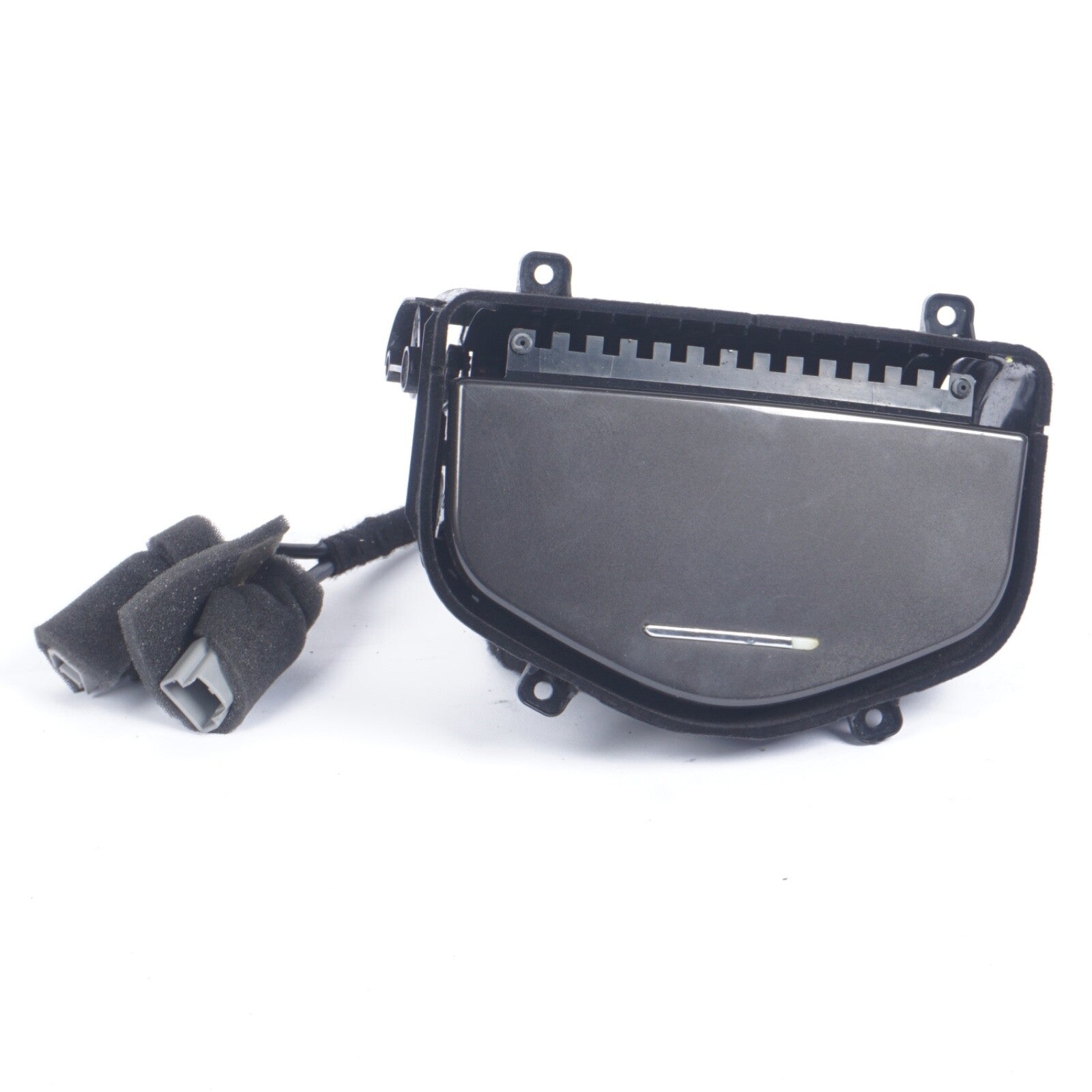 2014 - 2019 MASERATI GHIBLI CENTER CONSOLE STORAGE TRAY W/ CHARGE PORT 670011129
