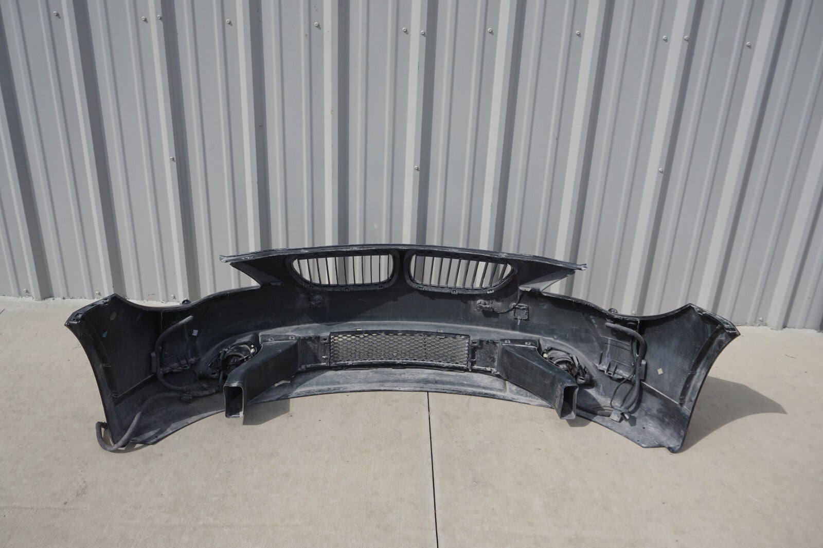 2004 - 2007  BMW 645i 650i E63 E64 Front Bumper Cover OEM
