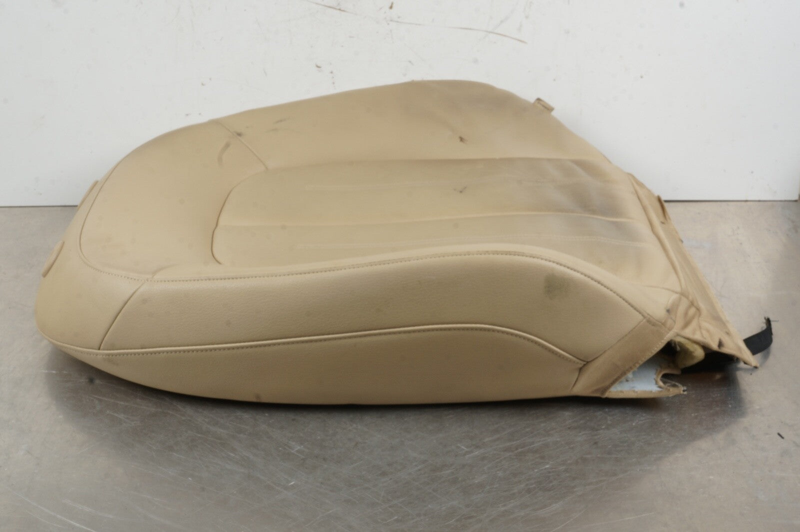 2012-2014 2016-2018 AUDI A7 C7 - Front LEFT SEAT Upper Backrest Cushion Assembly