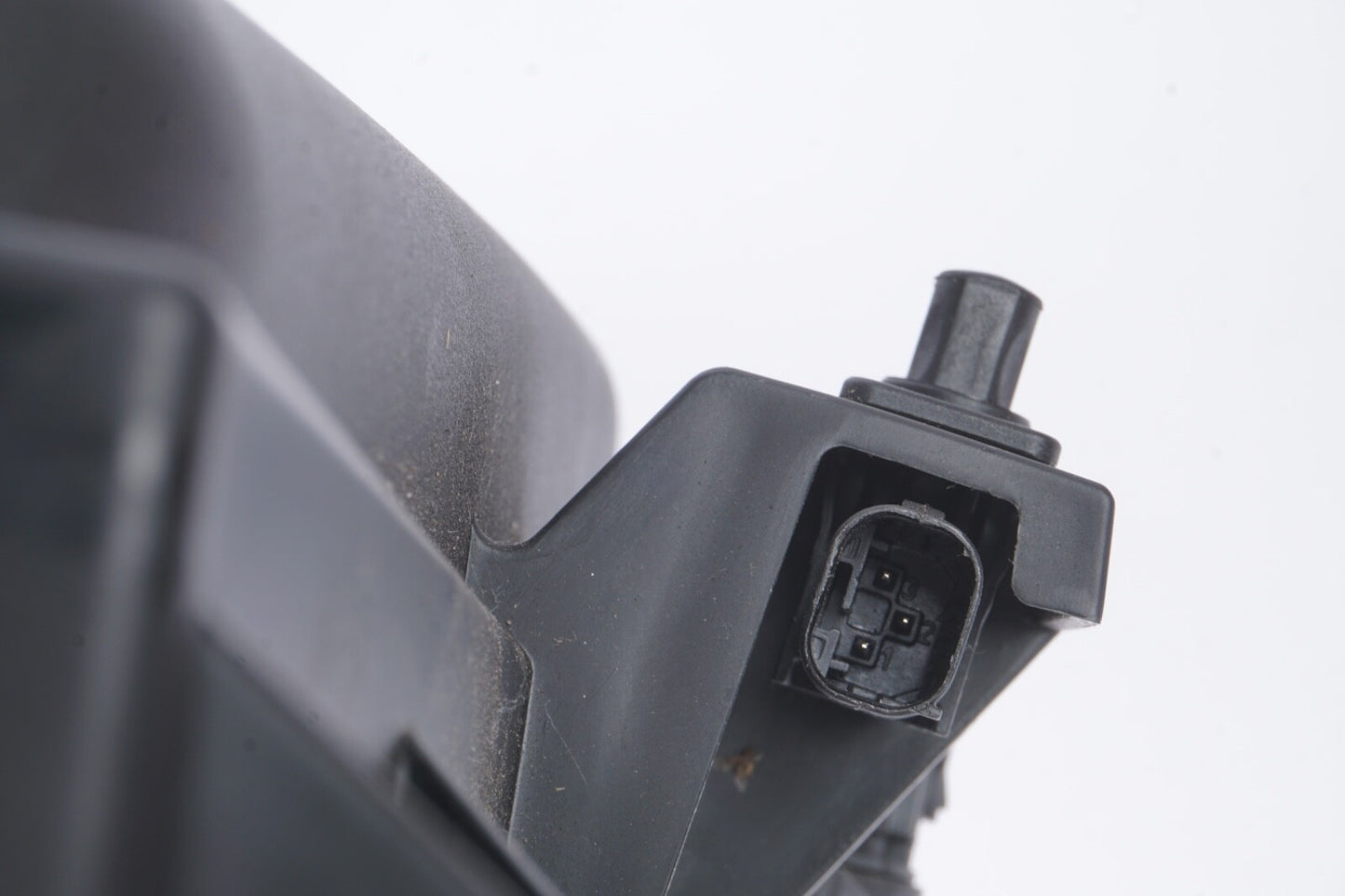 04-10 BMW E60 525I 528I 535I 550I M5 RIGHT PASSENGER CABIN FILTER HOUSING COVER