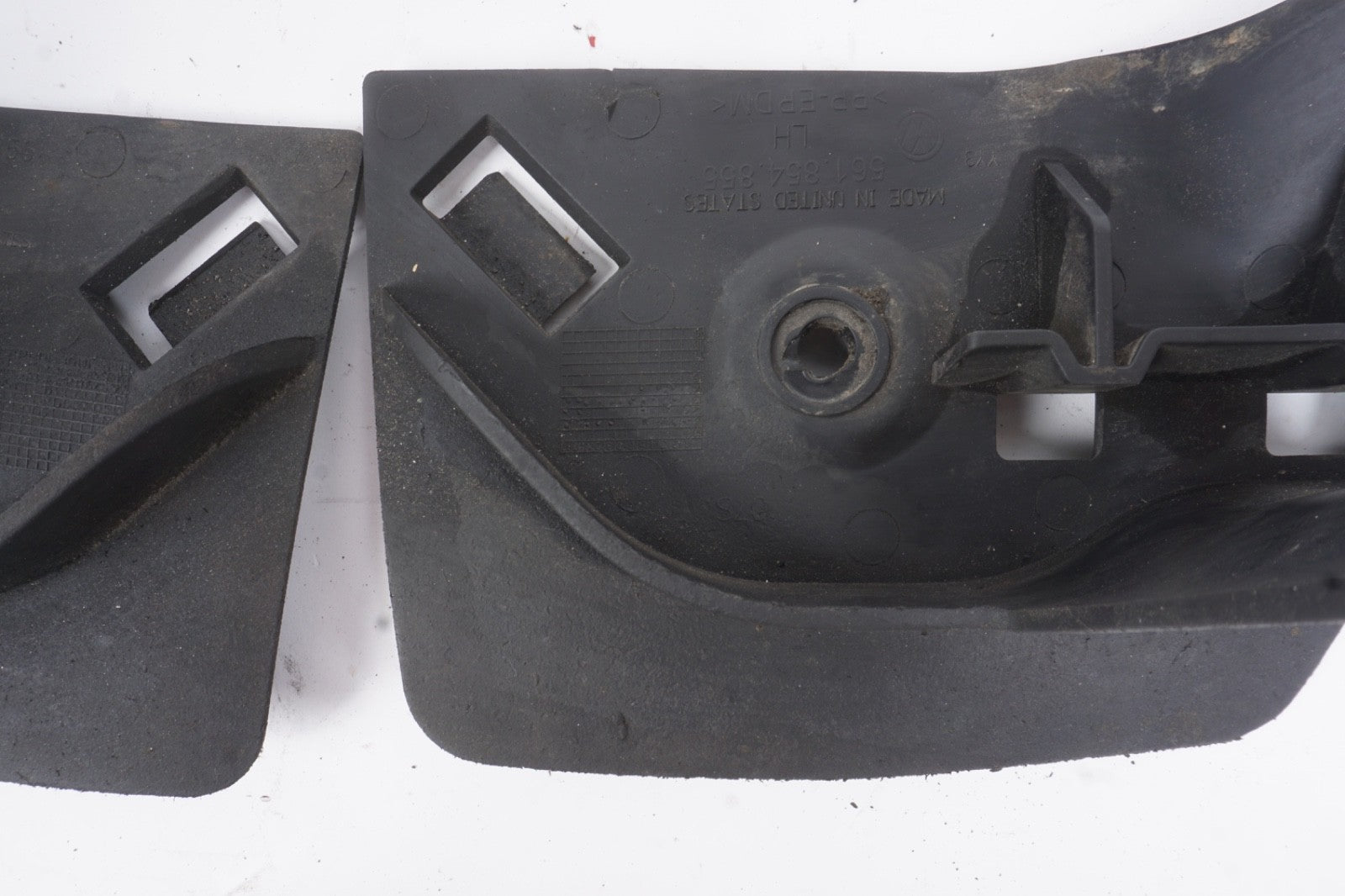 2016 - 2022 VOLKSWAGEN PASSAT REAR LEFT & RIGHT MUD FLAP SPLASH SHIELD OEM