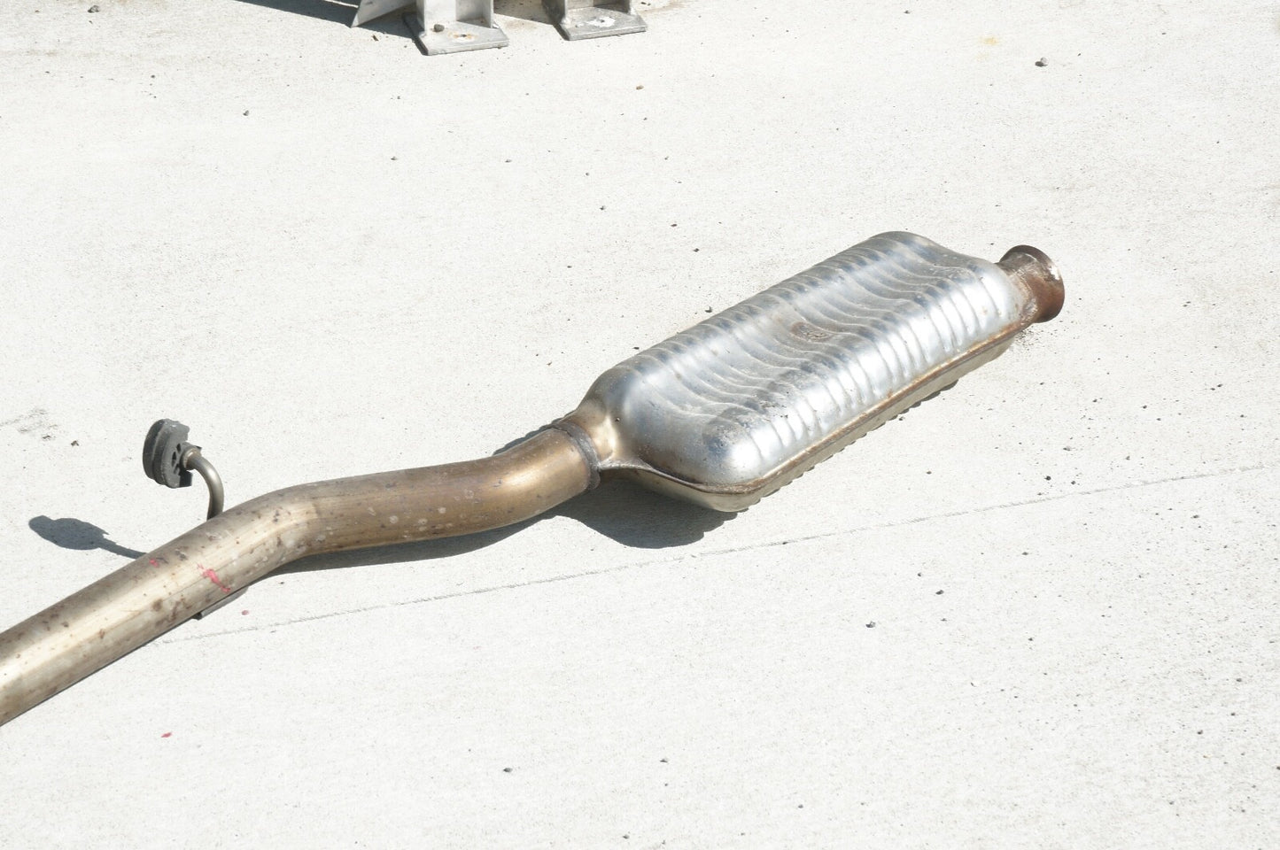 2012 - 2014 MERCEDES W204 C250  1.8L Turbo EXHAUST MUFFLER PIPE 2074911601