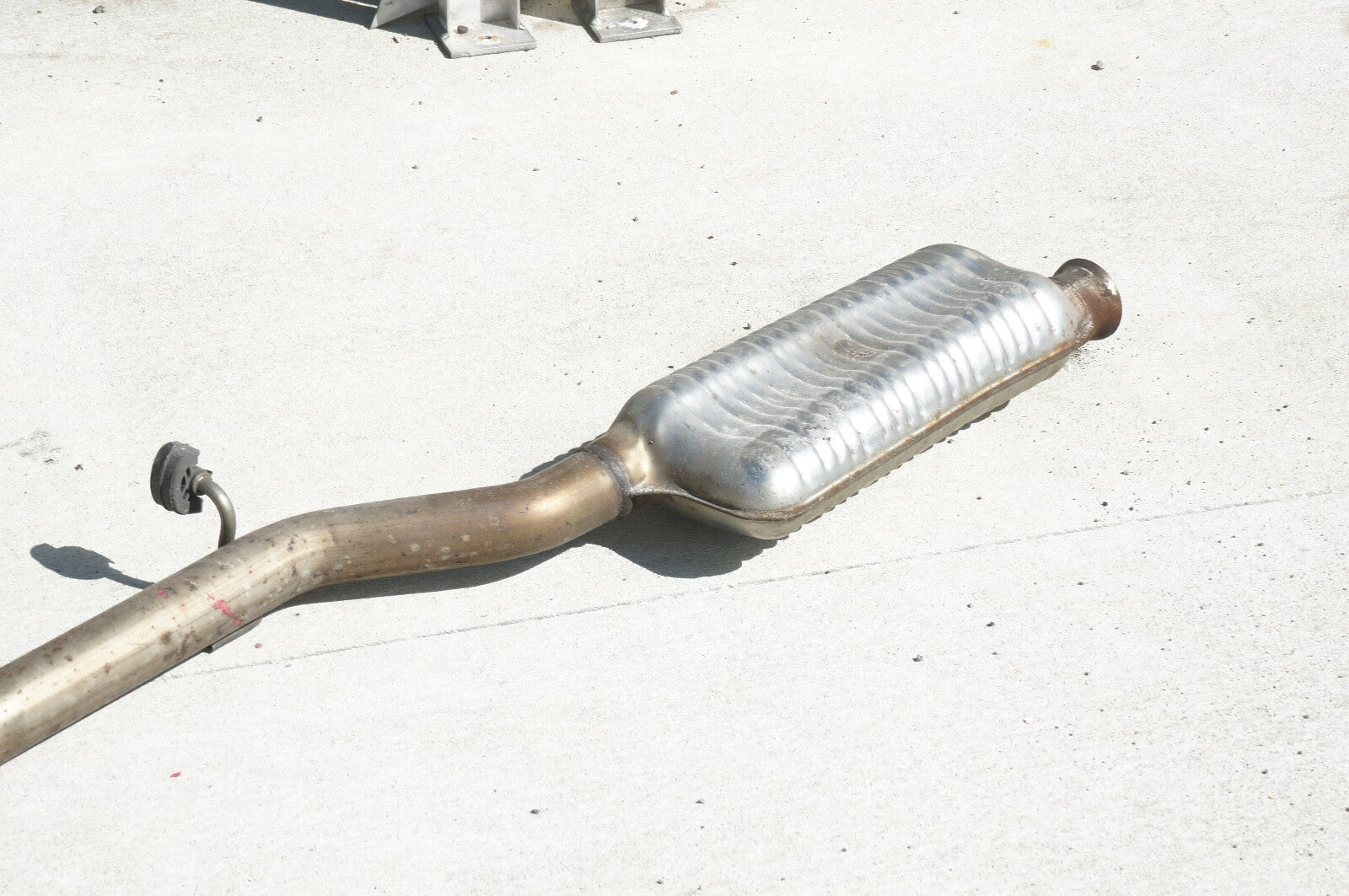 2012 - 2014 MERCEDES W204 C250  1.8L Turbo EXHAUST MUFFLER PIPE 2074911601