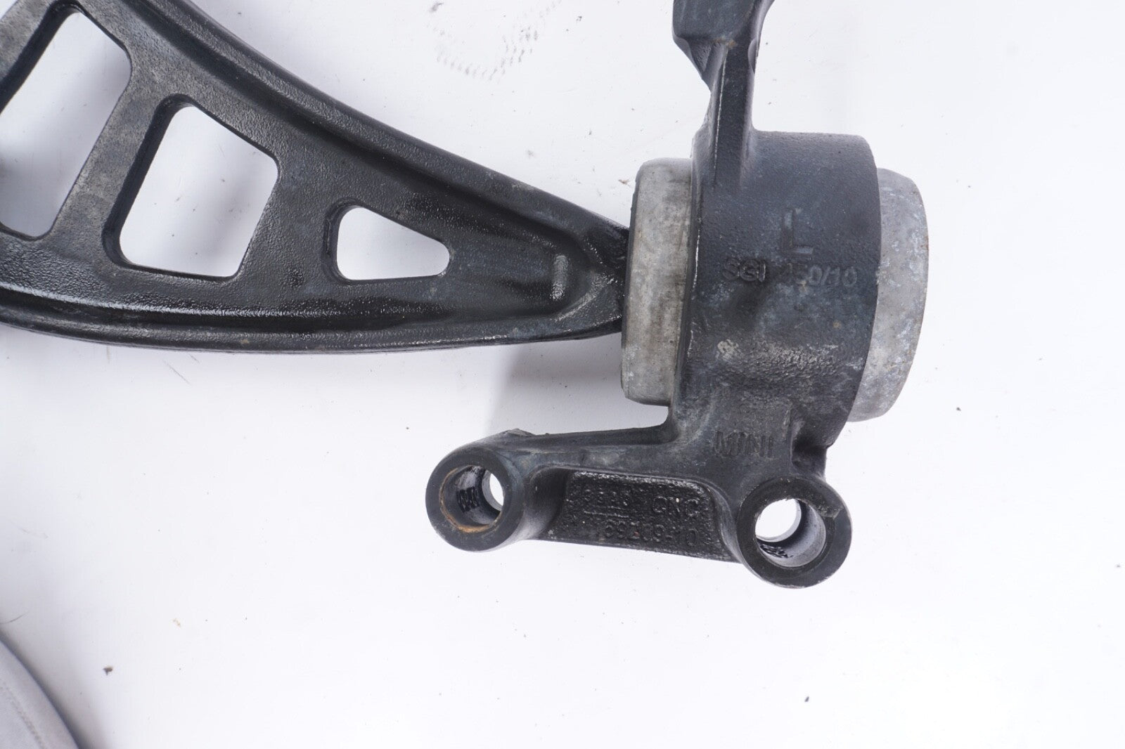 2013-2016 MINI COOPER PACEMAN R61 1.6L FRONT LEFT LOWER WISHBONE CONTROL ARM OEM