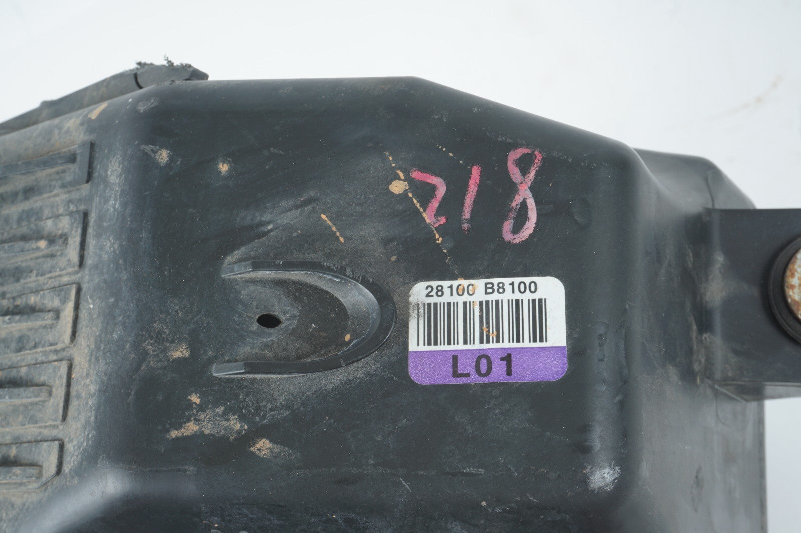 2013-2018 HYUNDAI SANTA FE 3.3L AIR CLEANER FILTER HOUSING BOX  OEM