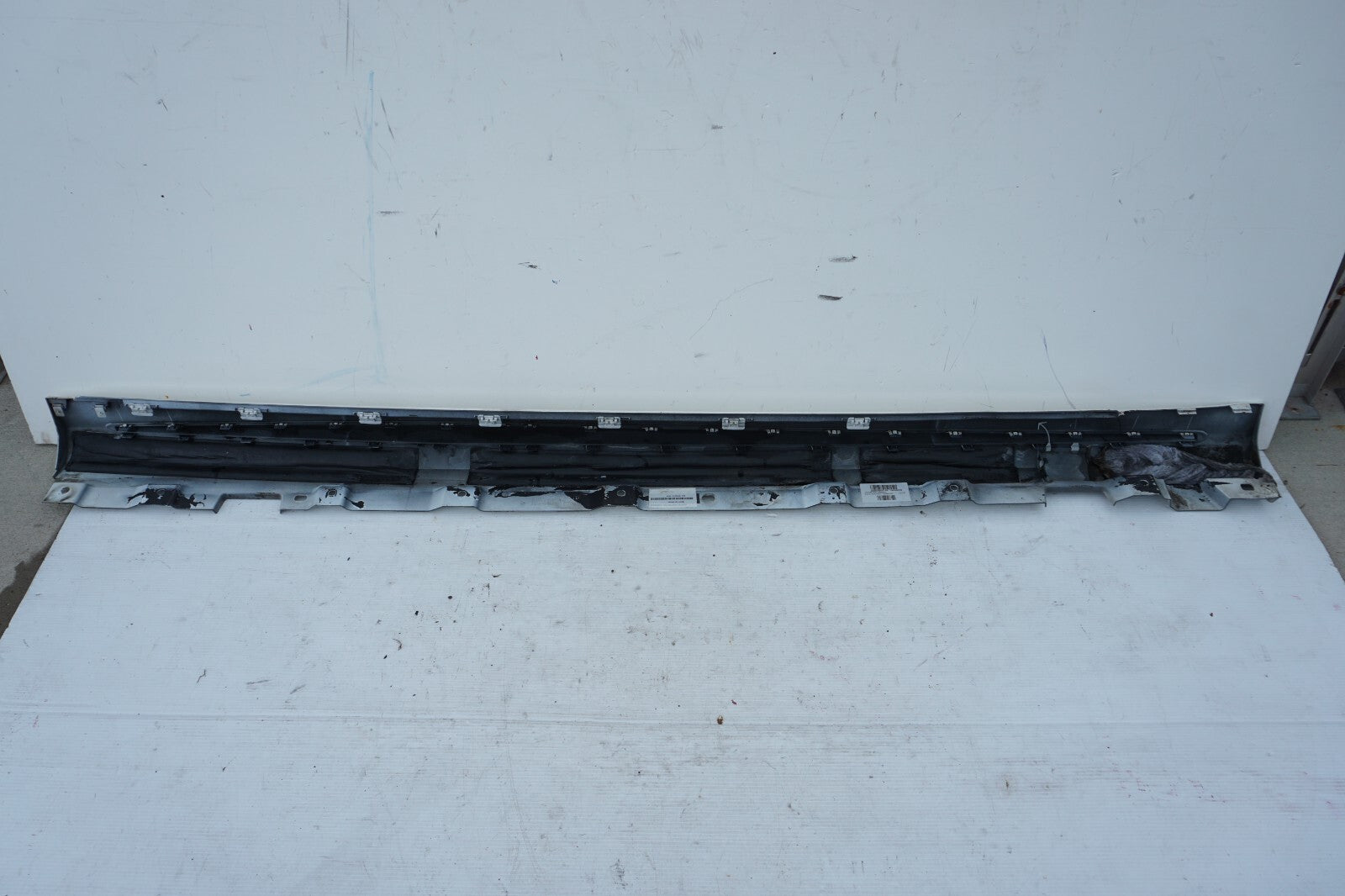 14 - 17 Mercedes S550 W222 Left Driver Side Rocker Panel Skirt Molding OEM