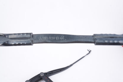 2010 2011 2012 2013 MERCEDES E350 E550 W212 SEDAN FRONT WINDSHIELD WIPER ARMS