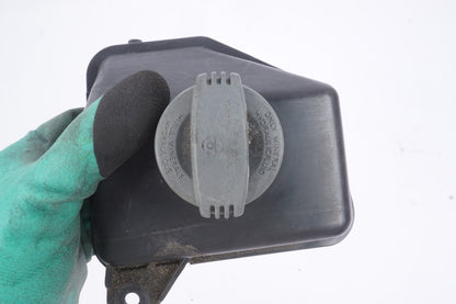 2004 - 2010 AUDI D3 A8 A8L S8 QUATTRO POWER STEERING RESERVOIR FLUID TANK OEM