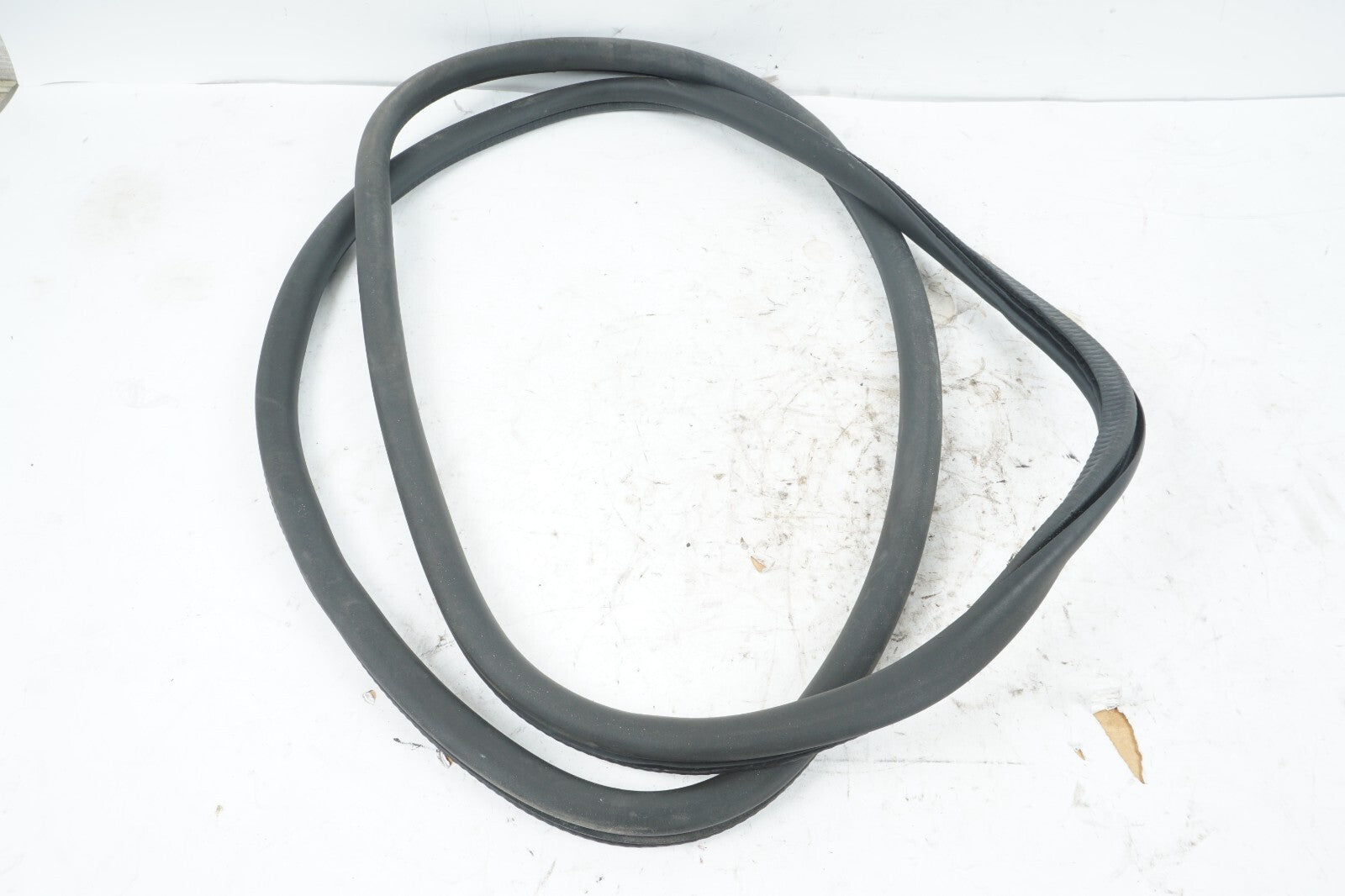10 - 16 PORSCHE PANAMERA REAR LEFT DRIVER SIDE DOOR WEATHERSTRIP SEAL OEM