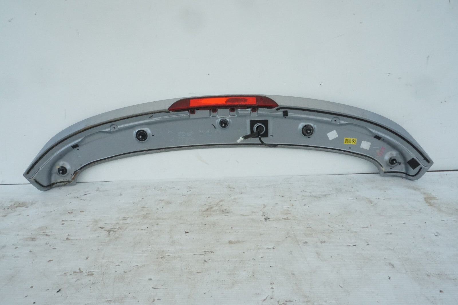 2013-2018 HYUNDAI SANTA FE REAR SPOILER WING 87210-B8000  OEM