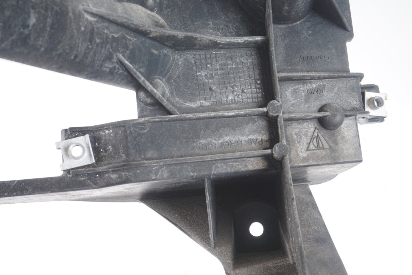 11-14 PORSCHE CAYENNE REAR RIGHT PASSENGER BUMPER MOUNT BRACKET OEM