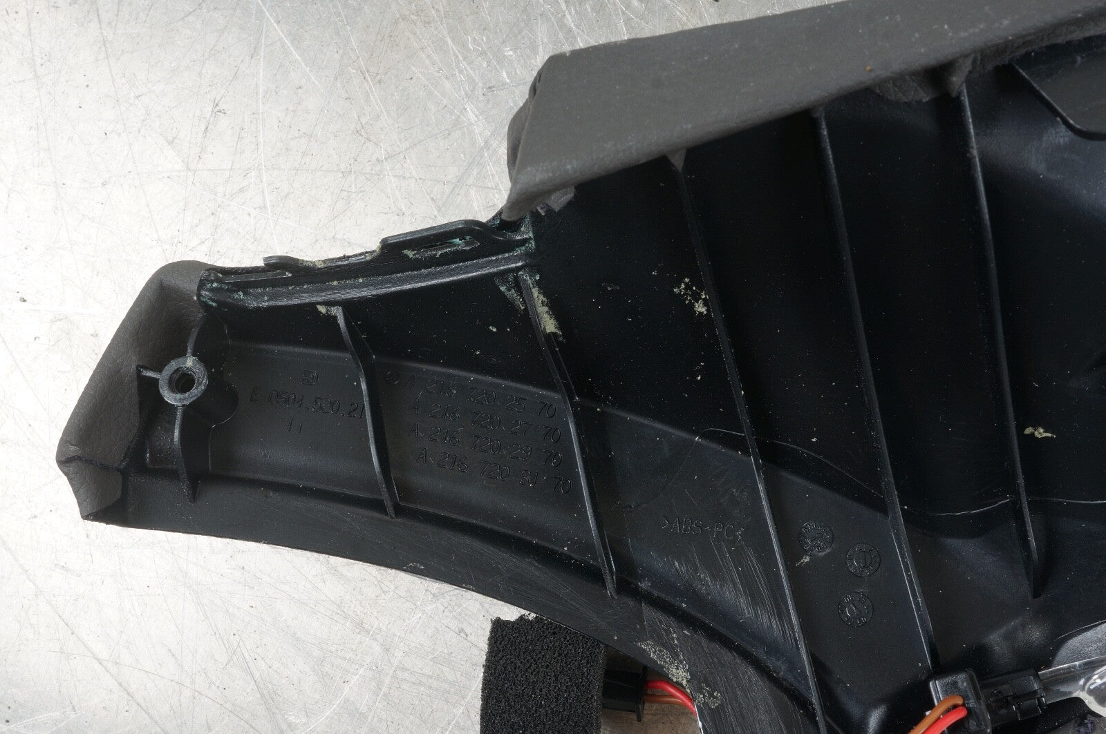 07-10 Mercedes W216 CL550 Front Left Driver Side Interior Door Panel Trim Upper