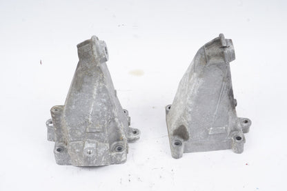 12-15 Mercedes W204 C250 Engine Motor Bracket Mount Right & Left Set of 2 OEM