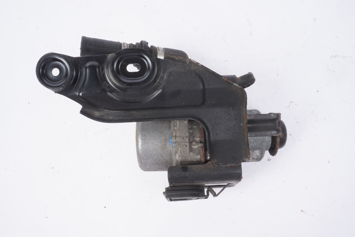 2011 - 2018 Audi A8 L Brake Booster Vacuum Pump 8E0927317J OEM
