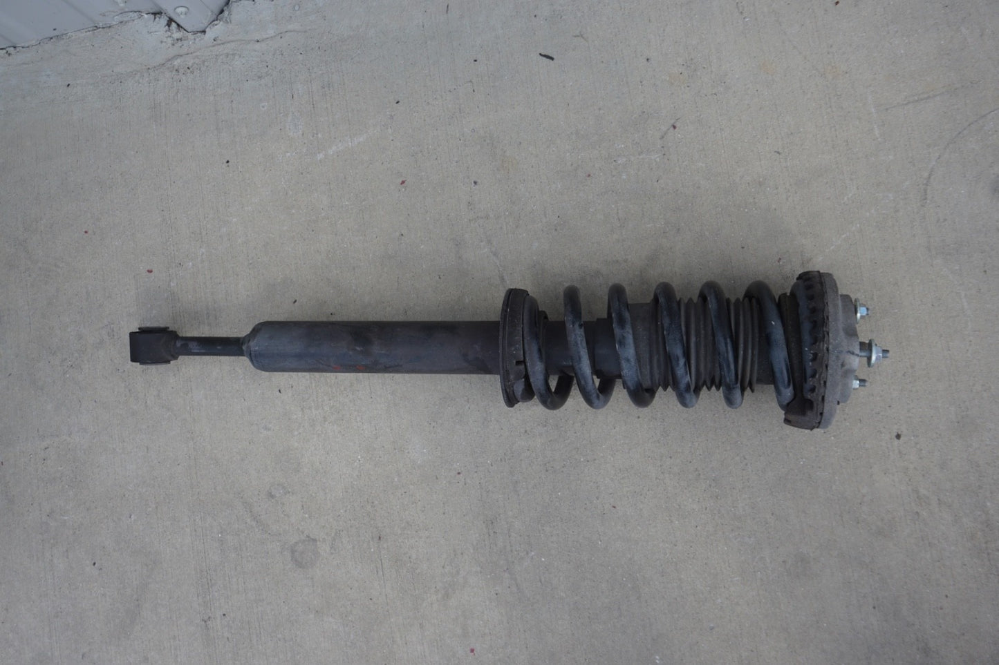 2014 - 2020 Maserati Ghibli Front Right Shock Absorber Spring Strut OEM