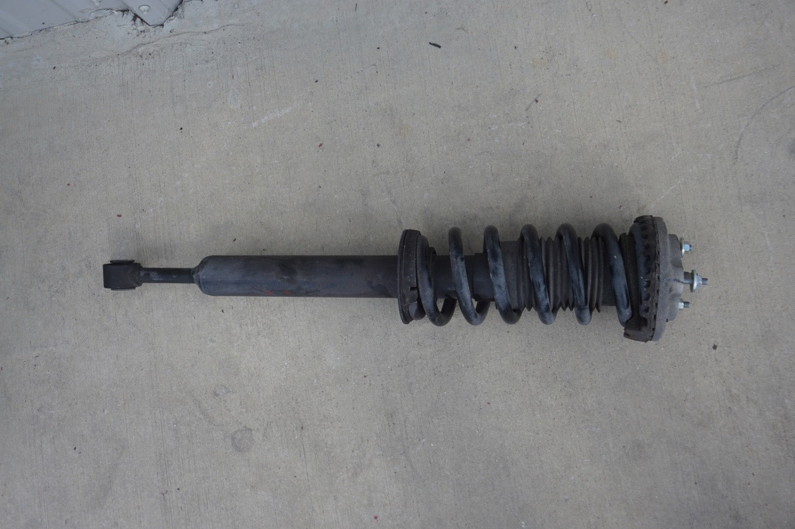 2014 - 2020 Maserati Ghibli Front Right Shock Absorber Spring Strut OEM