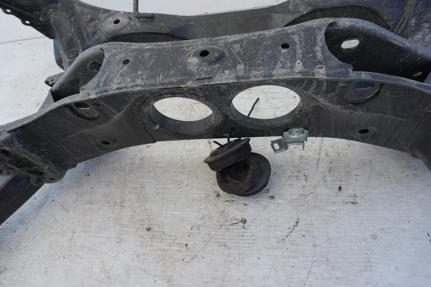 2014 - 2022 Toyota Highlander Rear Suspension Crossmember Subframe  OEM