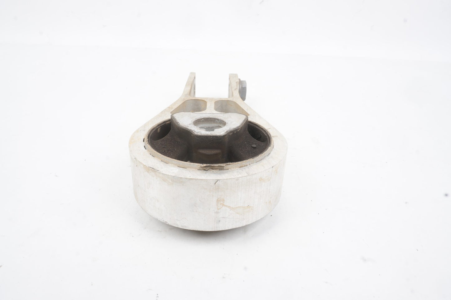 2015-2021 Jeep Renegade 2.4l Engine Lower Isolator Torque Mount OEM