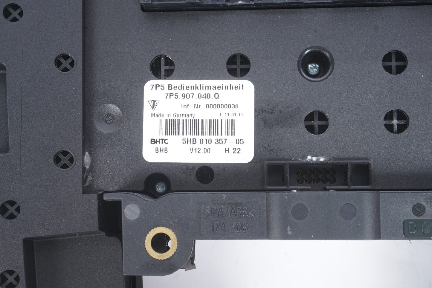 2011 - 2014 Porsche Cayenne 958 Center Console Multifunction Switch Control OEM