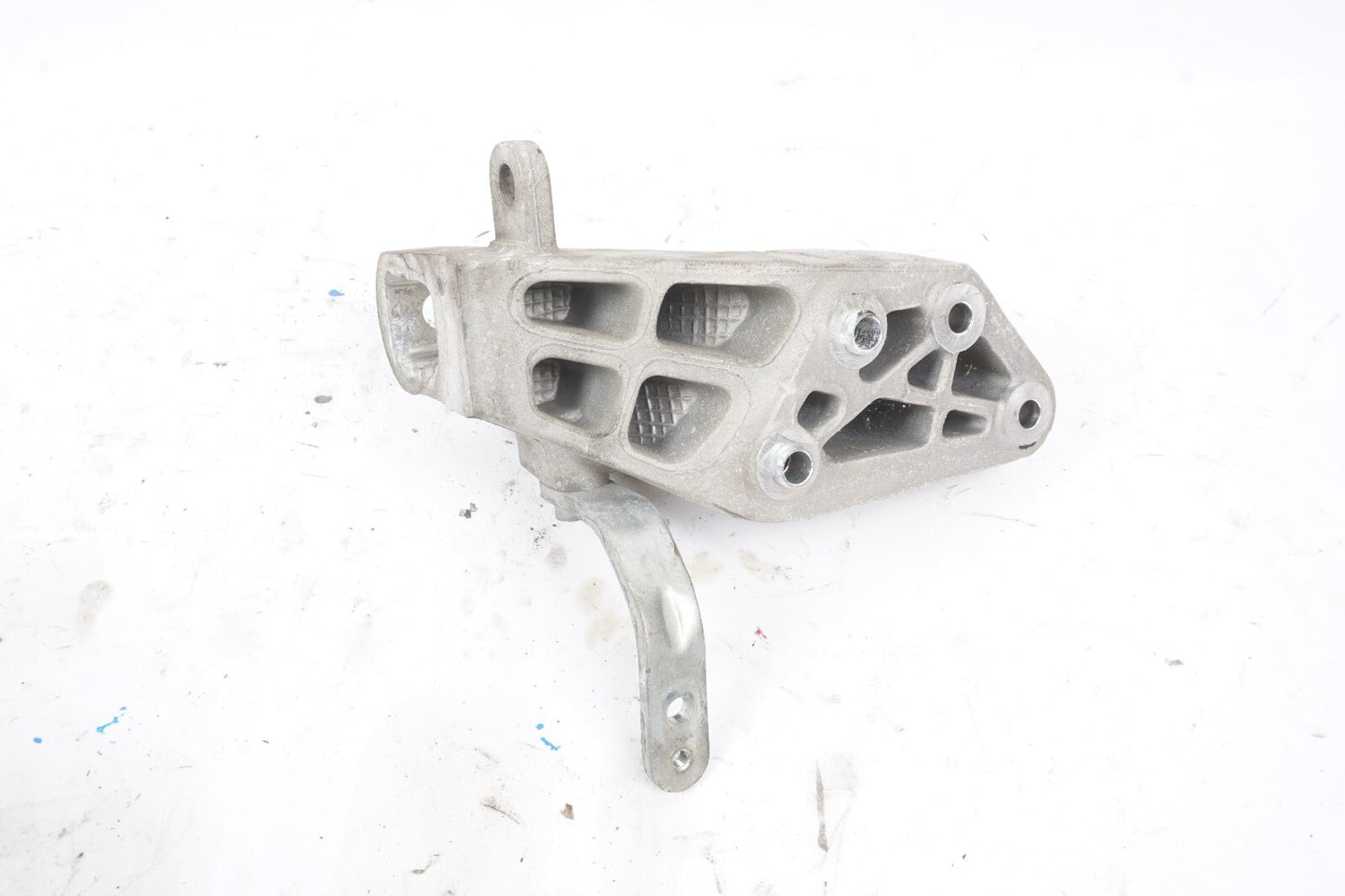 2014-2019 Maserati Ghibli 3.0L Engine Motor Mount Right Passenger Side OEM 51K