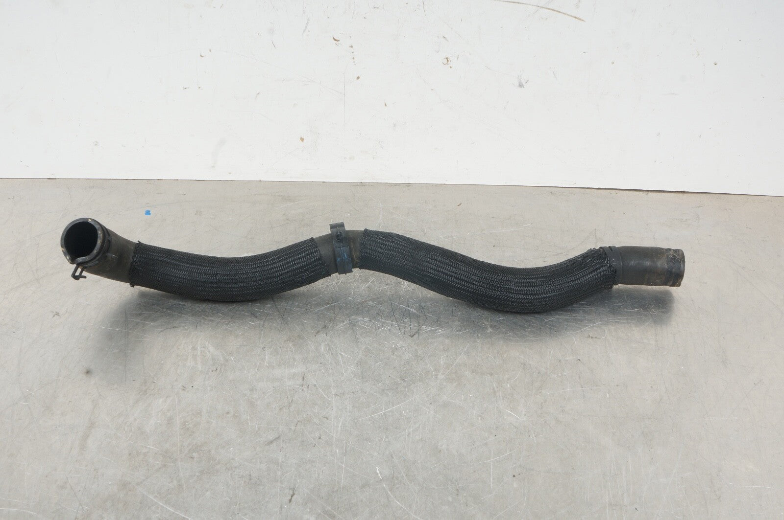 2020-2023 CADILLAC CT4 2.0L RADIATOR COOLING COOLANT UPPER HOSE TUBE PIPE OEM