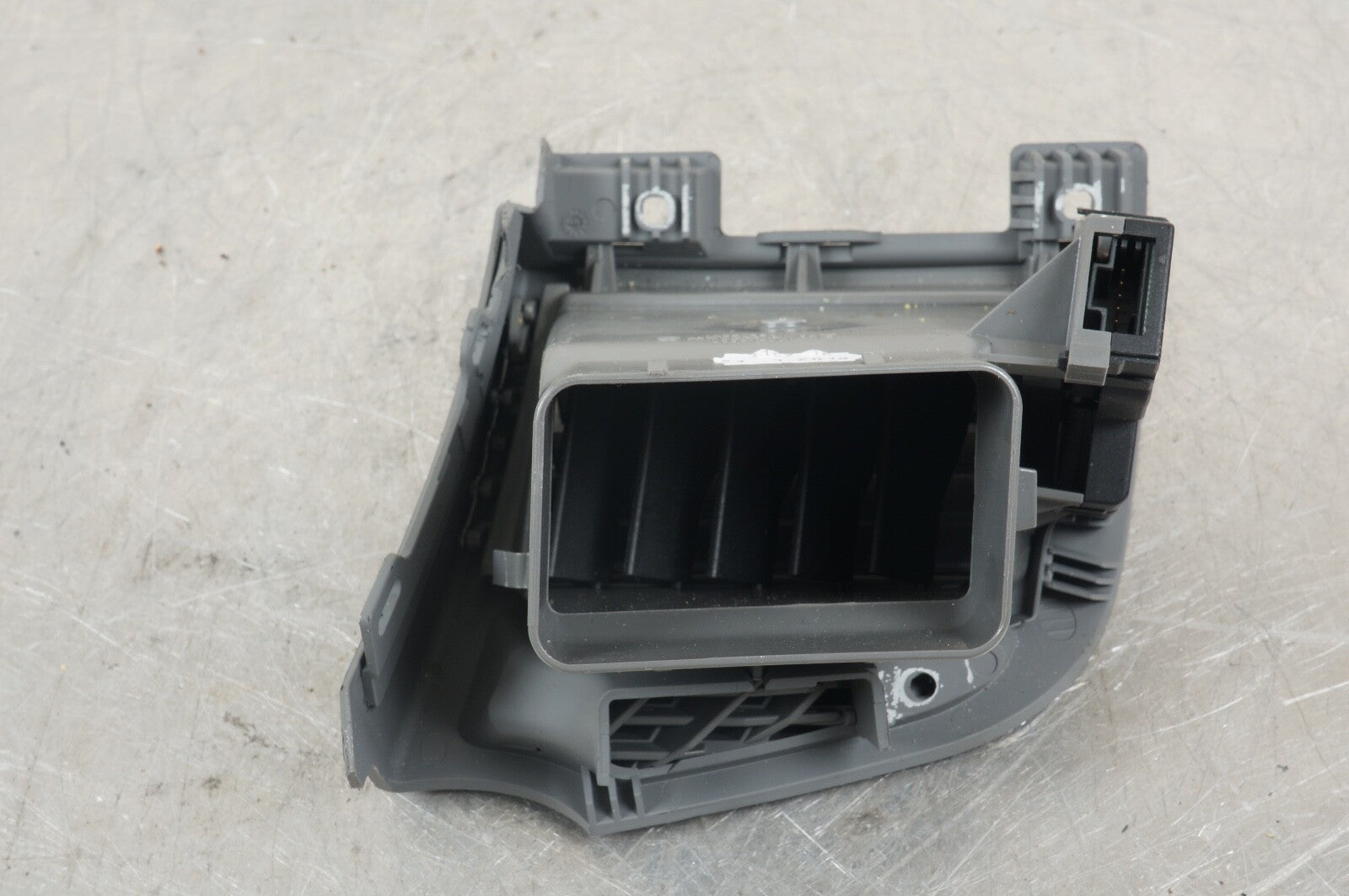 07-13 Mercede W221 S550 CL550 Dashboard AC A/C Air Vent Left Driver GRAY OEM