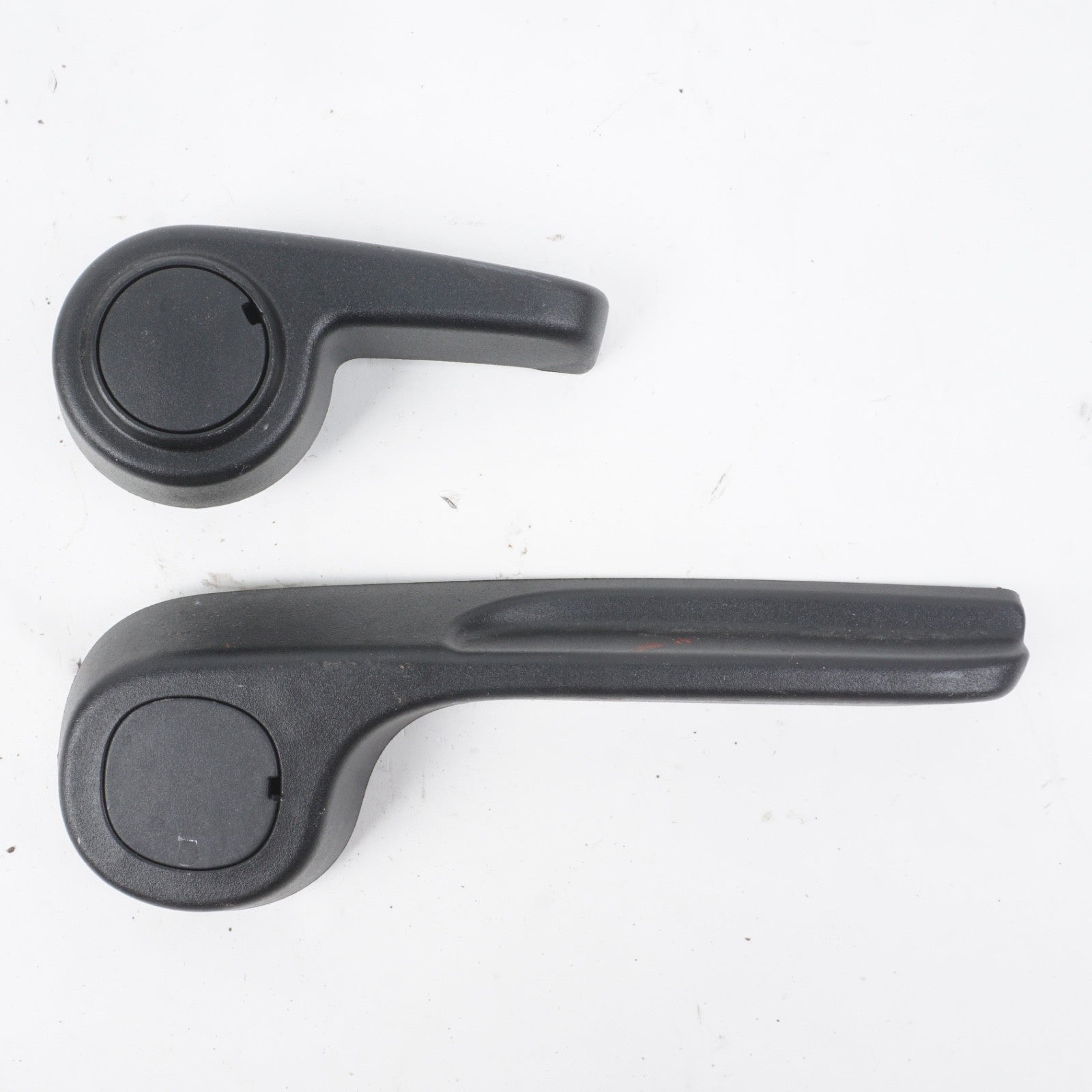 2014 - 2020 FIAT 500L FRONT RIGHT SEAT HEIGHT LEVER HANDLE ADJUSTER OEM 2298233