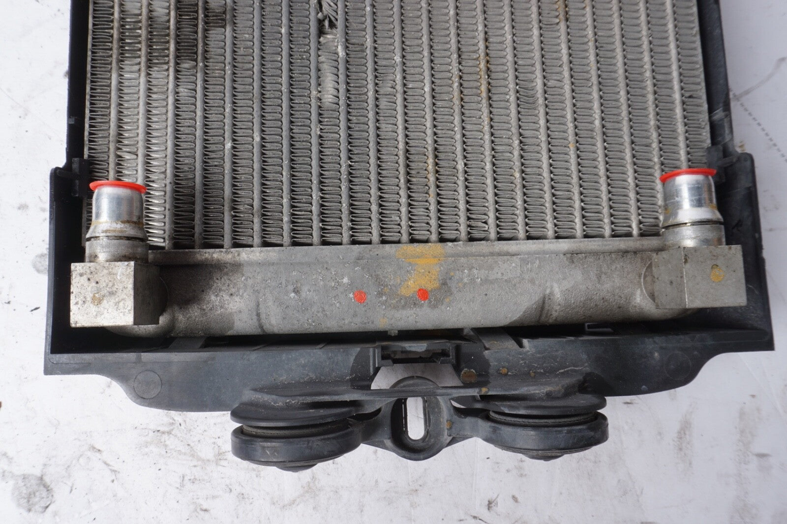 2009-2019 BMW 7 Series F01 650 750I right auxiliary oil radiator 7572542 OEM