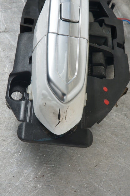 2020 2021 CADILLAC CT4 OEM RIGHT FRONT OUTSIDE DOOR HANDLE 46082100 HAS DAMAGE