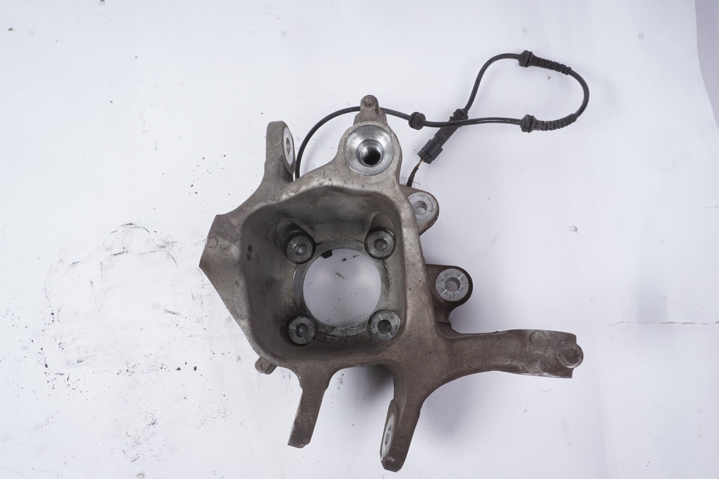 2012 - 2018 BMW 650i 640i Rear Right Spindle Knuckle Wheel Bearing Housing  OEM