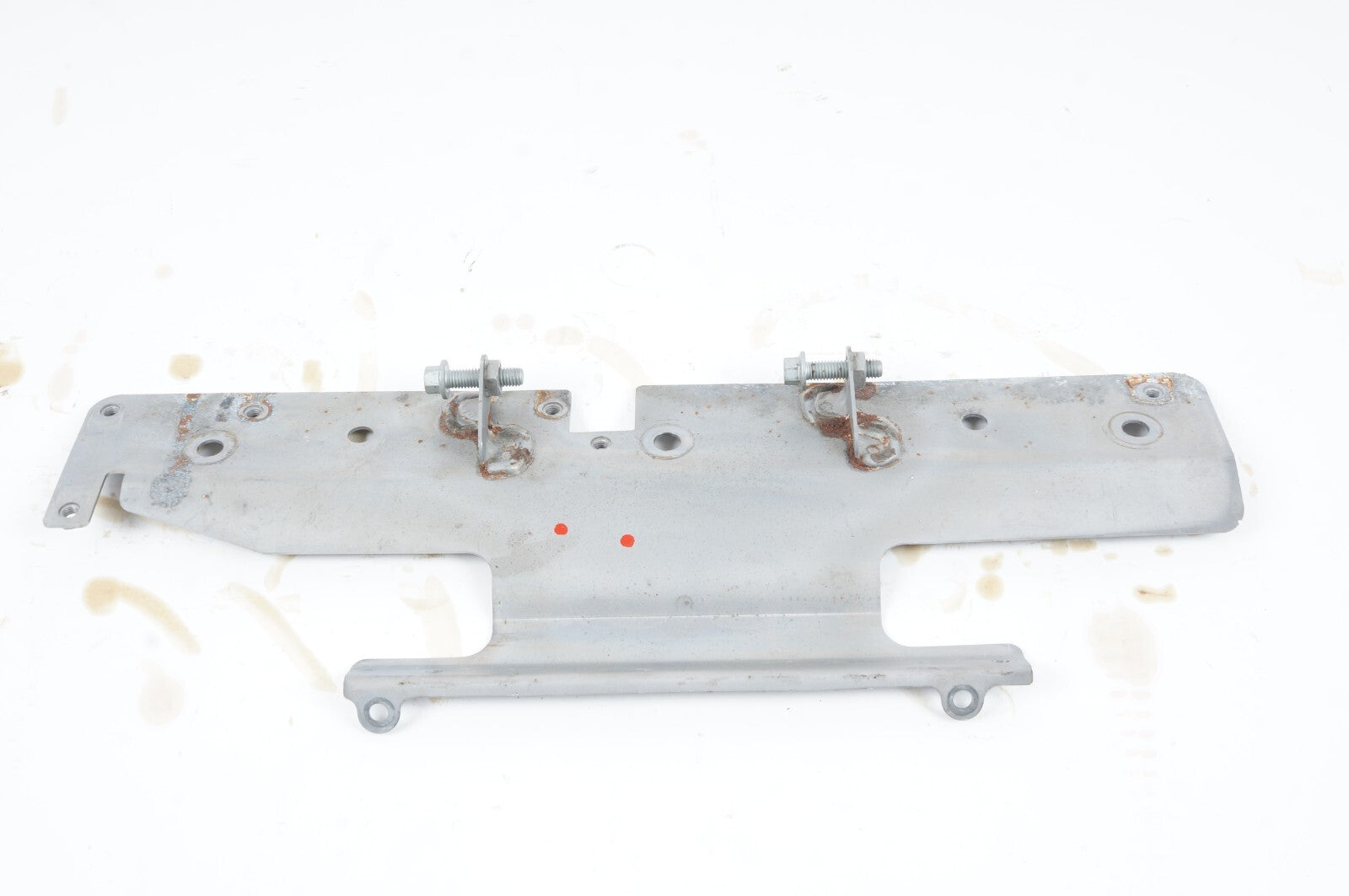 2015 - 2020 BENTLEY MULSANNE 6.8L INTERCOOLER MONT BRACKET PLATE RIGHT OEM