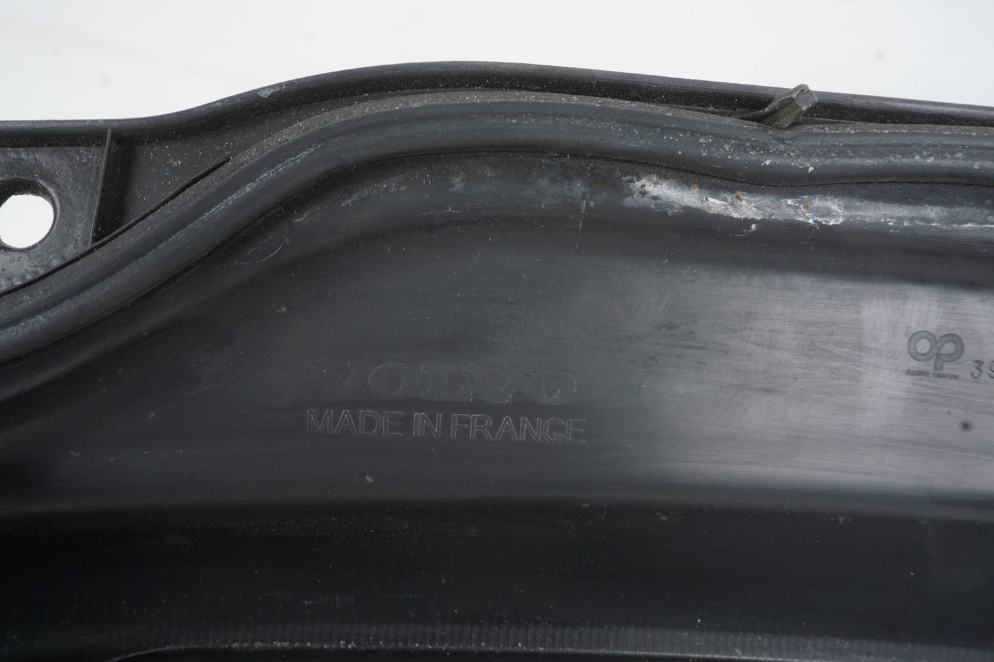 2006 - 2013 VOLVO C70 FRONT WINDSHIELD WIPER COWL GRILLE PANEL COVER TRIM OEM
