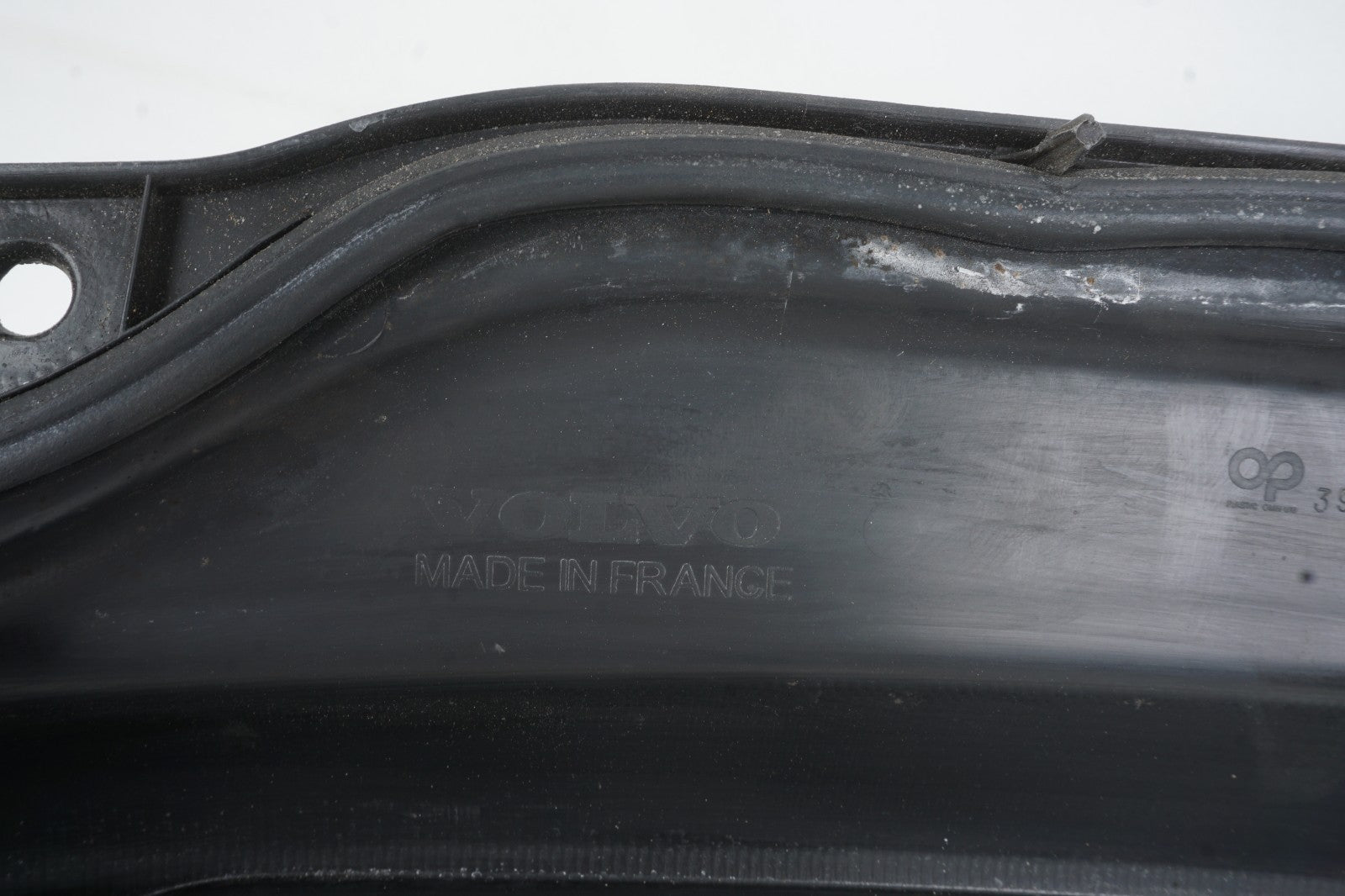 2006 - 2013 VOLVO C70 FRONT WINDSHIELD WIPER COWL GRILLE PANEL COVER TRIM OEM