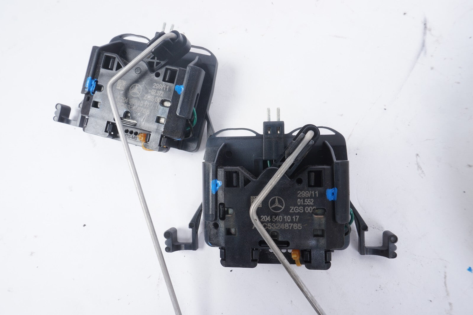 10 - 15 Mercedes W207 E350 Gas Fuel Pump OEM