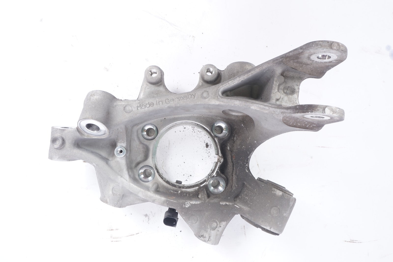 11 - 18 Porsche Cayenne 958 Rear Right Passenger Spindle Knuckle Hub Housing OEM