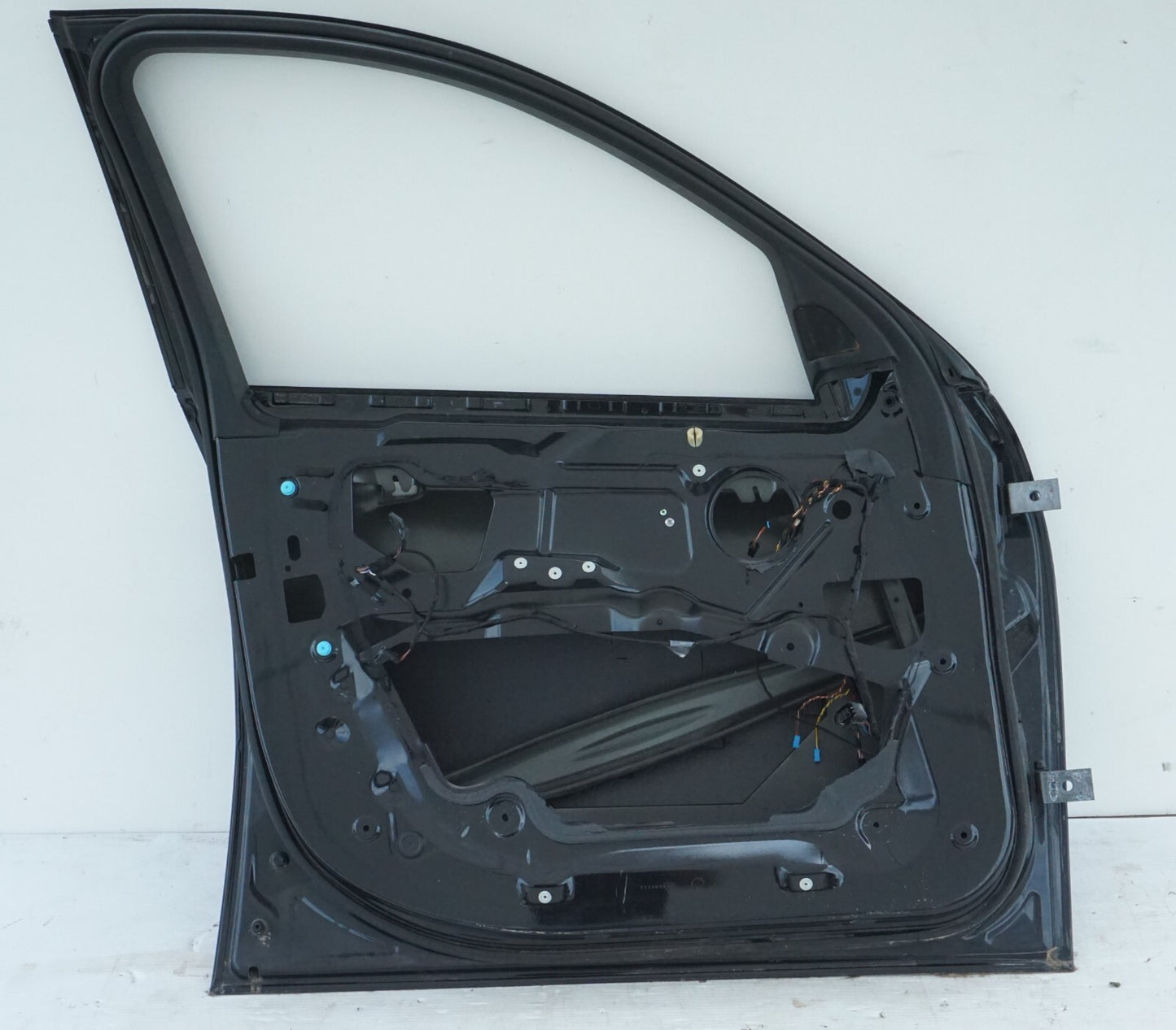 2008 - 2013 BMW X6 FRONT LEFT DRIVER SIDE DOOR SHELL OEM