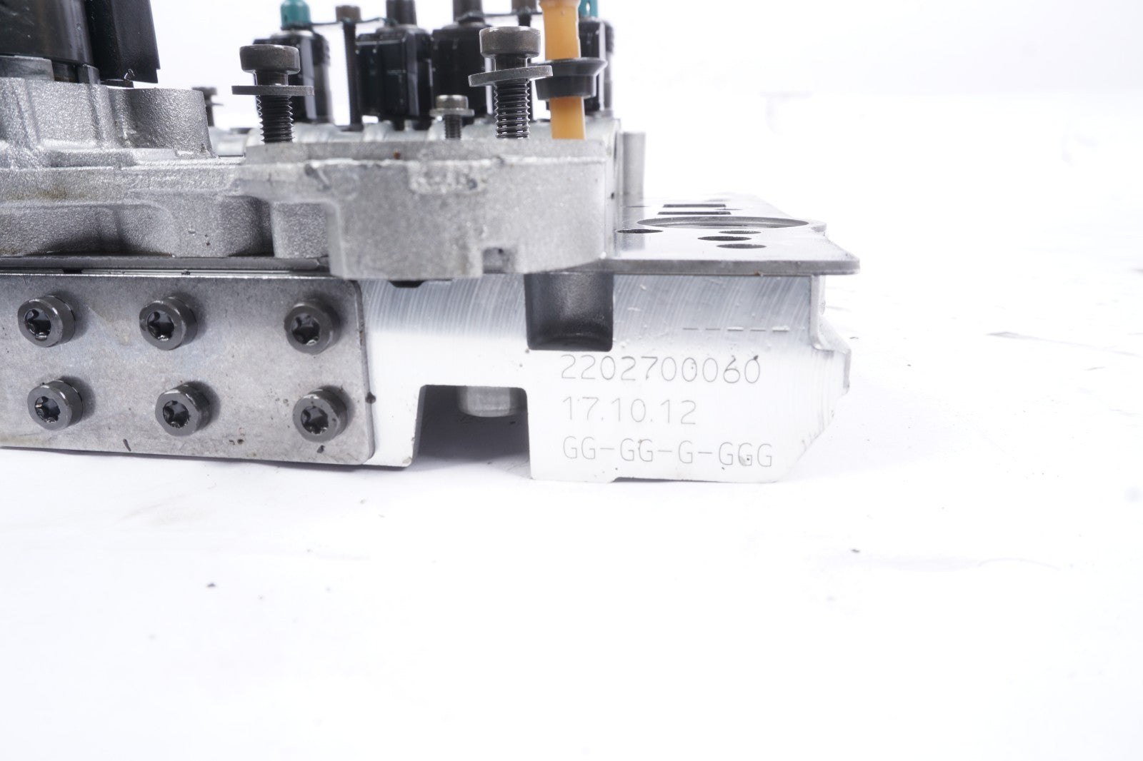 2011 - 2020 MERCEDES R230 CLS550 SL550 TRANSMISSION VALVE BODY OEM