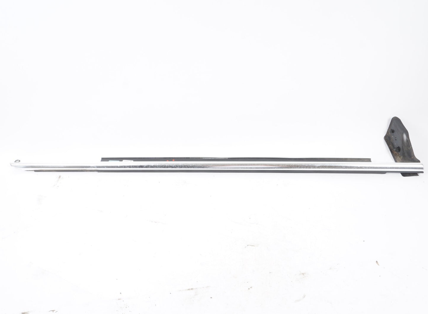11-17 AUDI A8L FRONT RIGHT PASSEGER SIDE DOOR WINDOW BELT MOLDING CHROME OEM