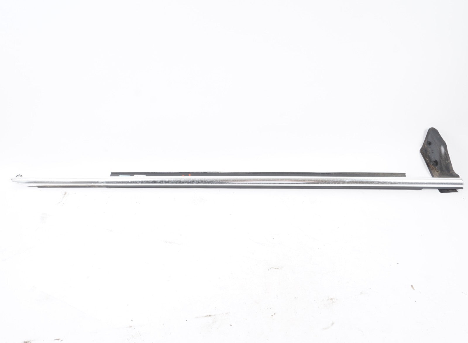 11-17 AUDI A8L FRONT RIGHT PASSEGER SIDE DOOR WINDOW BELT MOLDING CHROME OEM