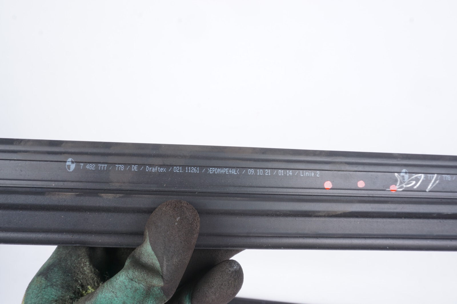 21 - 24 BMW 430I Convertible Rear Weatherstrip Seal Cover Left & Right OEM