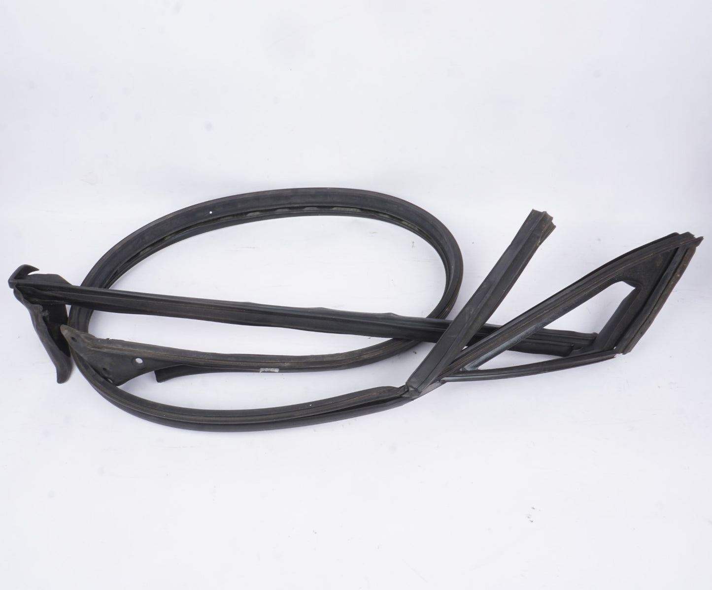 2011 - 2017 Mercedes E350 E400 E550 Right Window Seal OEM