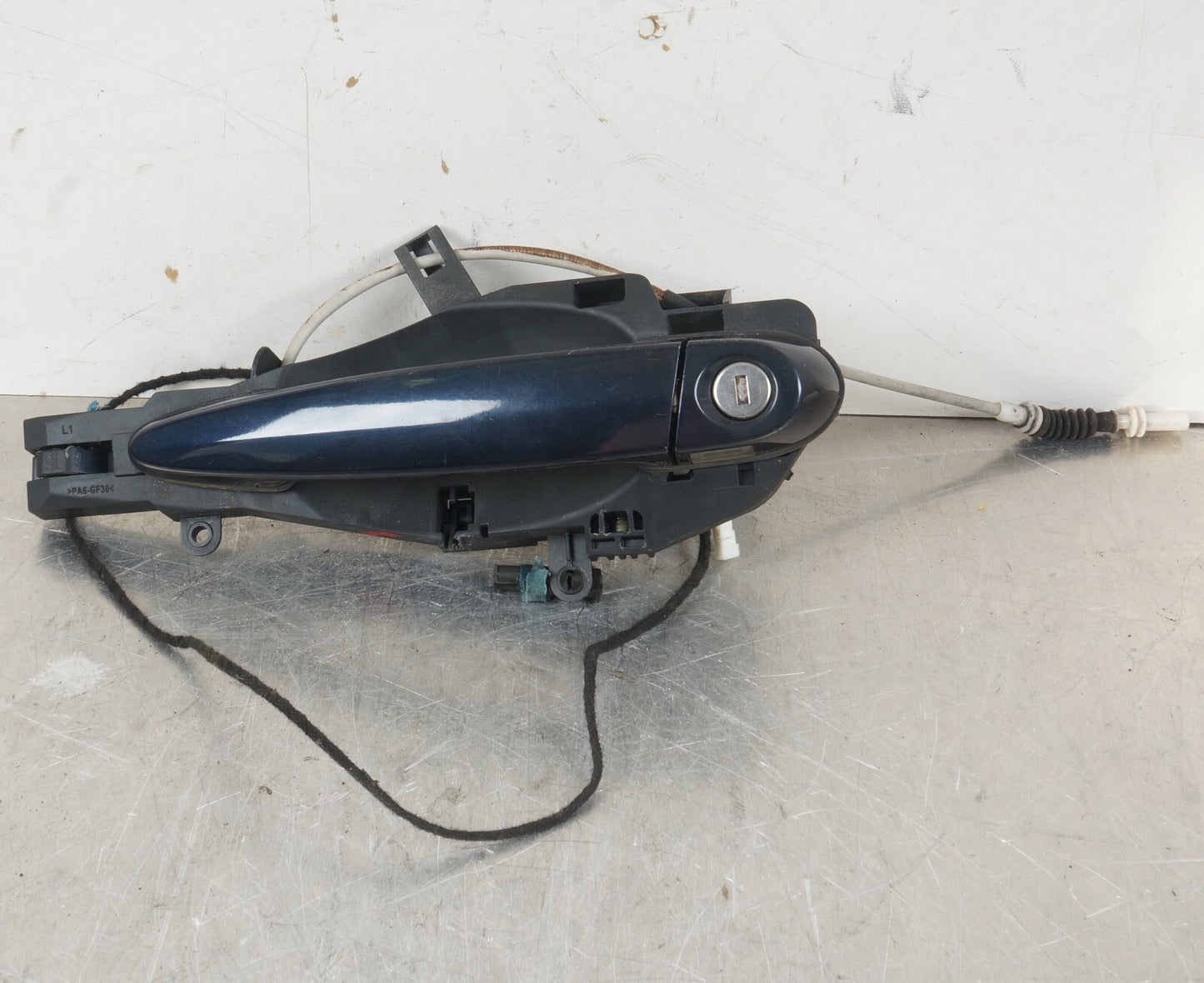 07-13 BMW E70 X5 FRONT LEFT DRIVER SIDE EXTERIOR DOOR HANDLE OEM 7184659