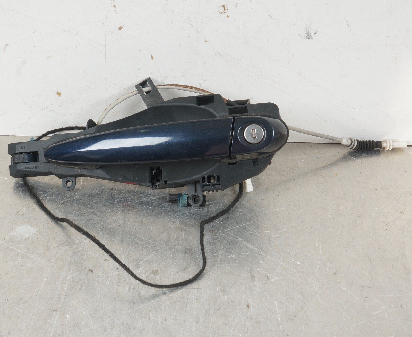 07-13 BMW E70 X5 FRONT LEFT DRIVER SIDE EXTERIOR DOOR HANDLE OEM 7184659