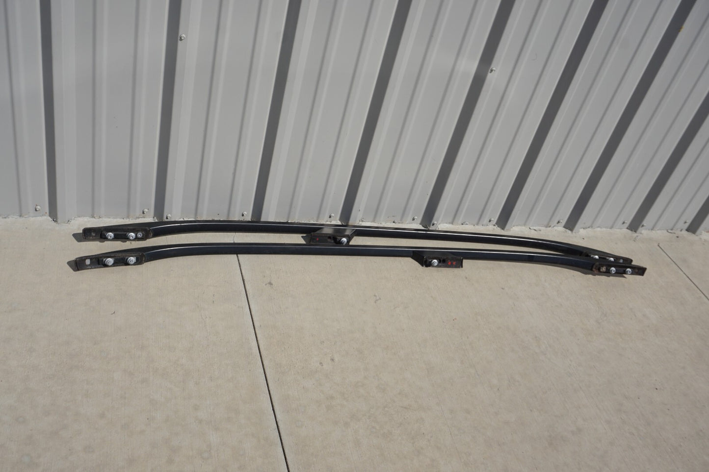 09 - 11 MERCEDES-BENZ ML63 BAGGAGE LUGGAGE ROOF RACK RAIL CROSSBAR SILVER OEM