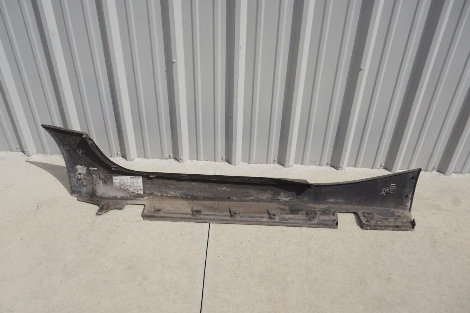 03-08 BMW Z4 E85 OEM LEFT Driver Side Skirt Rocker Panel Molding SILVER