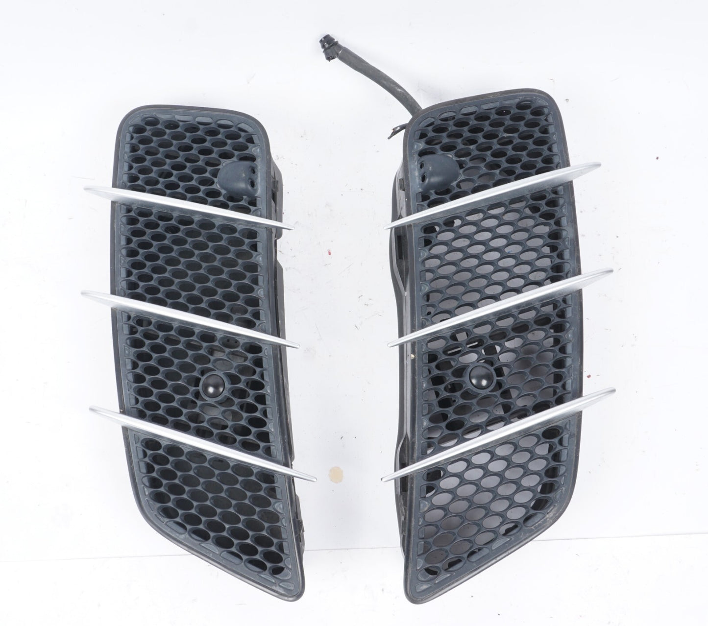 03-08 Mercedes R230 SL500 Hood Vent Grille Grill Left & Right OEM