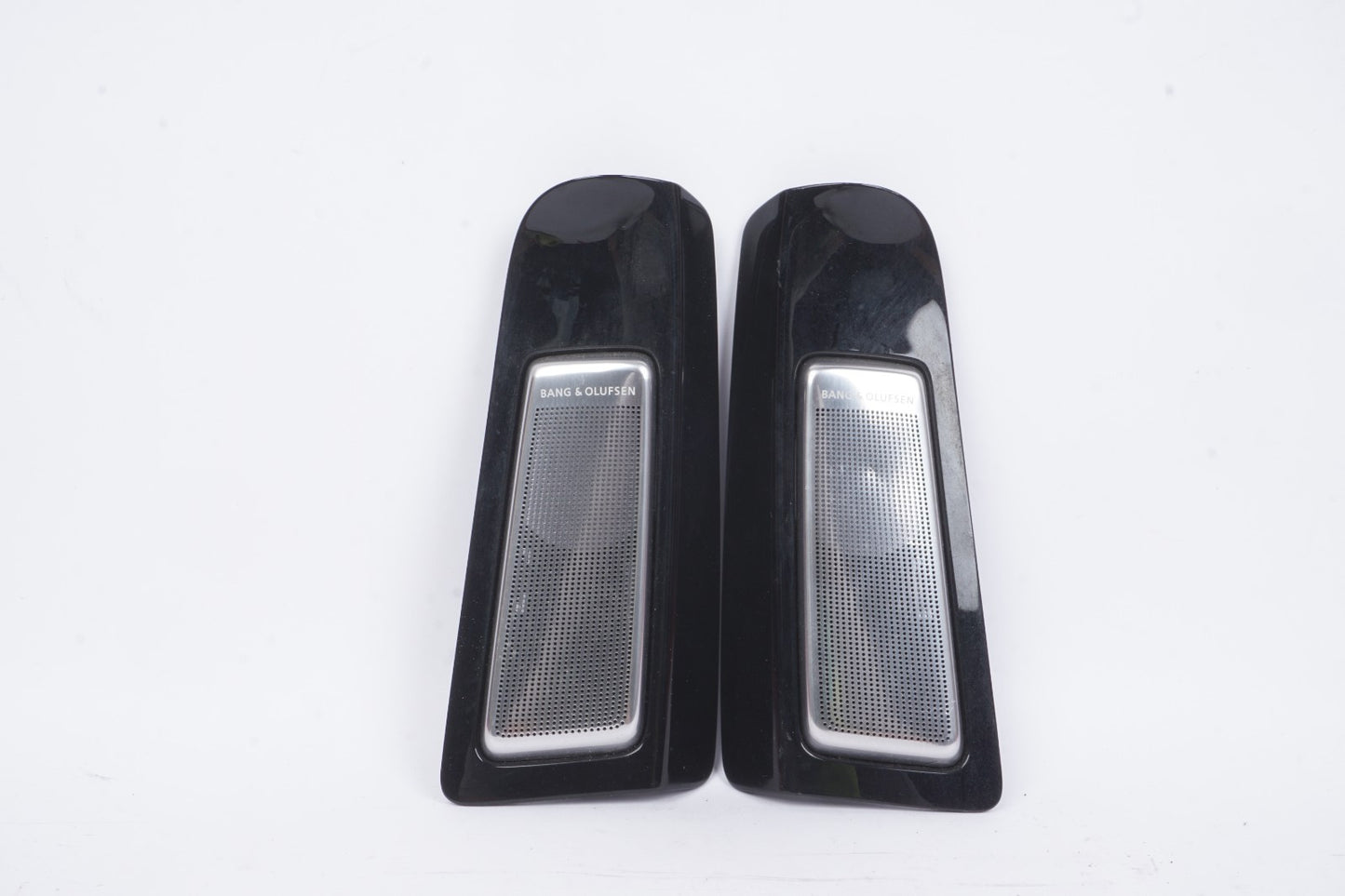 2011 - 2018 AudiA8 Quattro Left Right Lower B Pillar Trim W Speaker Grille